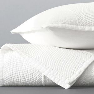 Williams Sonoma Lyra Linen King Coverlet MSRP $490 Christmas